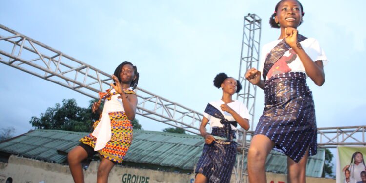 Kermesse Scolaire à Goundoba : Une Célébration Culturelle Placée sous le Signe de l’Unité et de la Promotion de la Culture Guinéenne