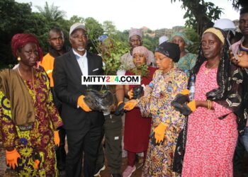 AWLN Guinée et REFAMP Guinée lancent la campagne « Une Femme, Un Arbre » à Lambanyi