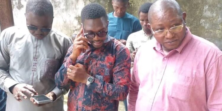 Libération du journaliste Djiba Millimono après plusieurs jours de détention