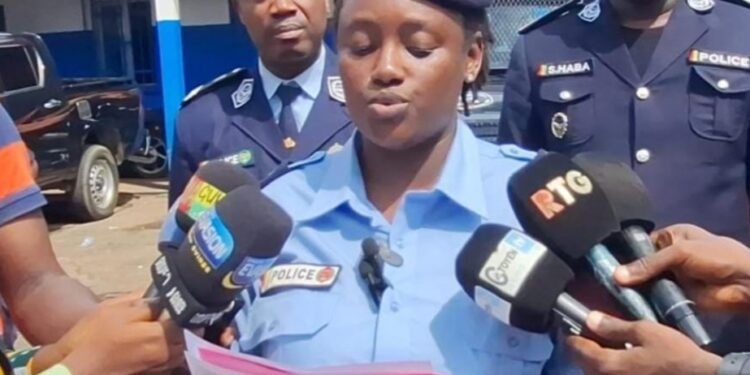 Affaire de l’enlèvement du nourrisson de Ratoma : quatre femmes, dont trois sages-femmes, arrêtées et présentées à la presse