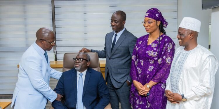 Installation officielle du Ministère de la Communication, de l’Économie Numérique et de l’Innovation (MCENI)