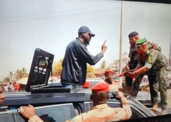 Frontières sous tension : Mamadi Doumbouya réaffirme la défense « inébranlable » de l’intégrité territoriale de la Guinée